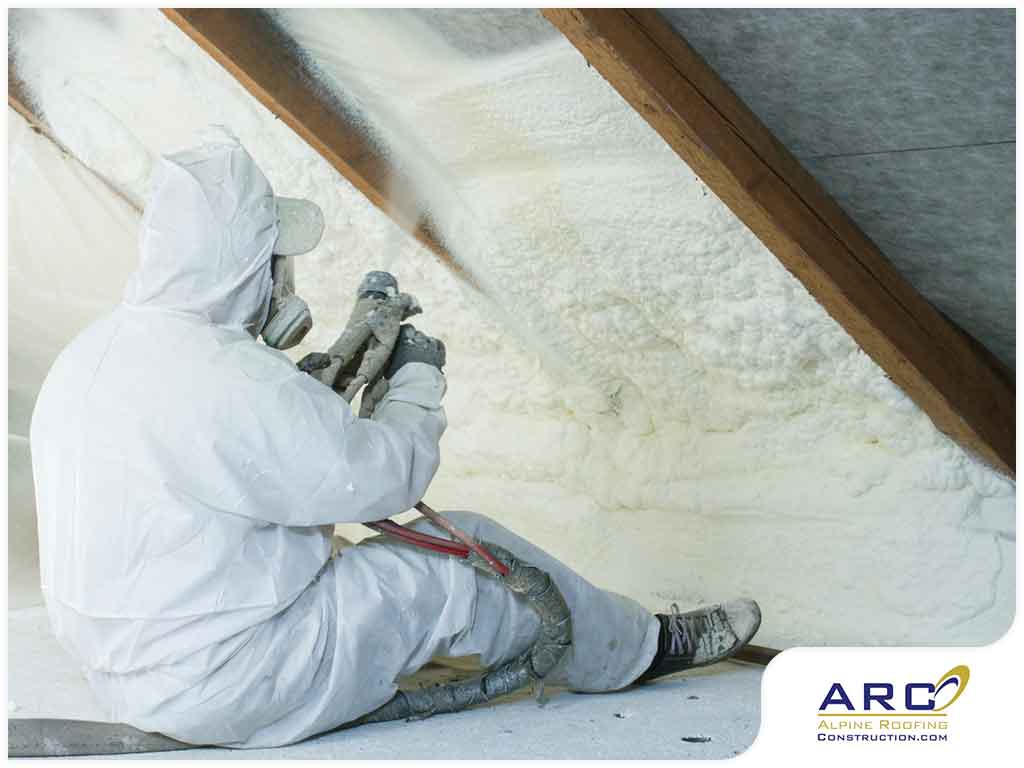 Spray Foam Roofing: Its 4 Advantages