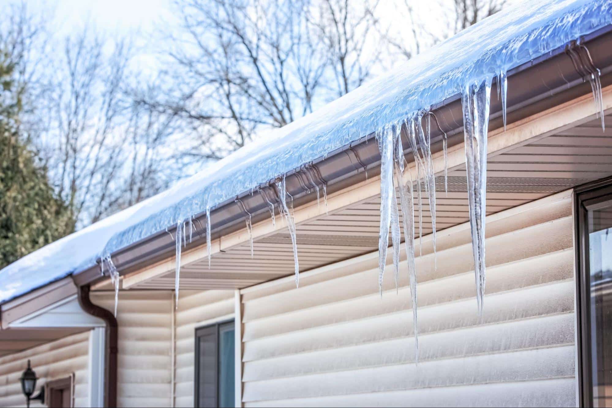 What Is an Ice Dam on Your Roof?